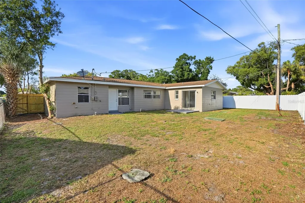 5650 47th Avenue N Kenneth City FL 33709