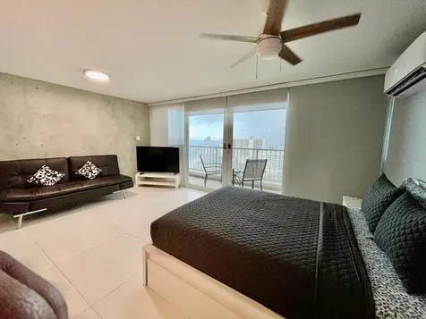37 Avenue Isla Verde Carolina PR 00979
