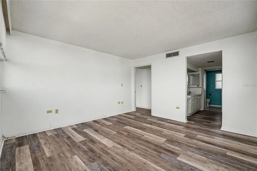 450 Treasure Island Causeway Treasure Island FL 33706