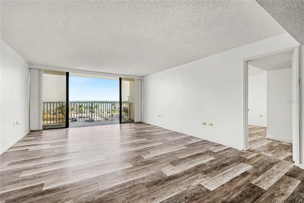 450 Treasure Island Causeway Treasure Island FL 33706