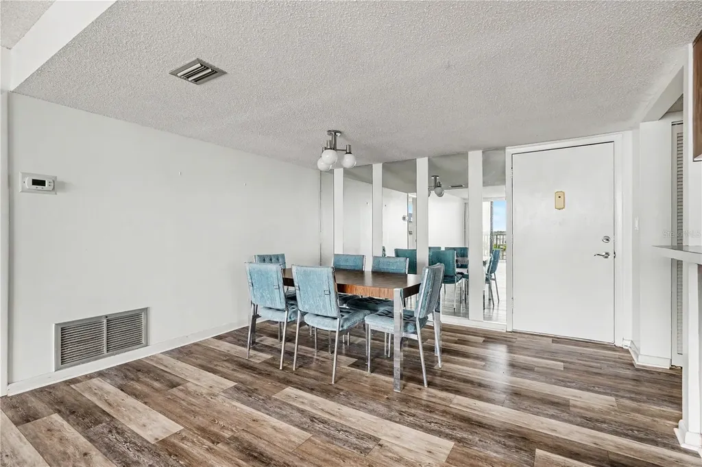 450 Treasure Island Causeway Treasure Island FL 33706