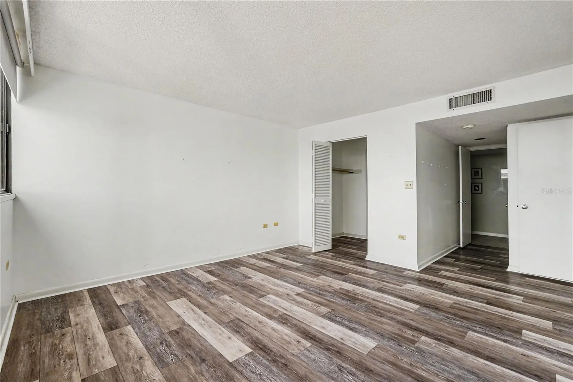 450 Treasure Island Causeway Treasure Island FL 33706