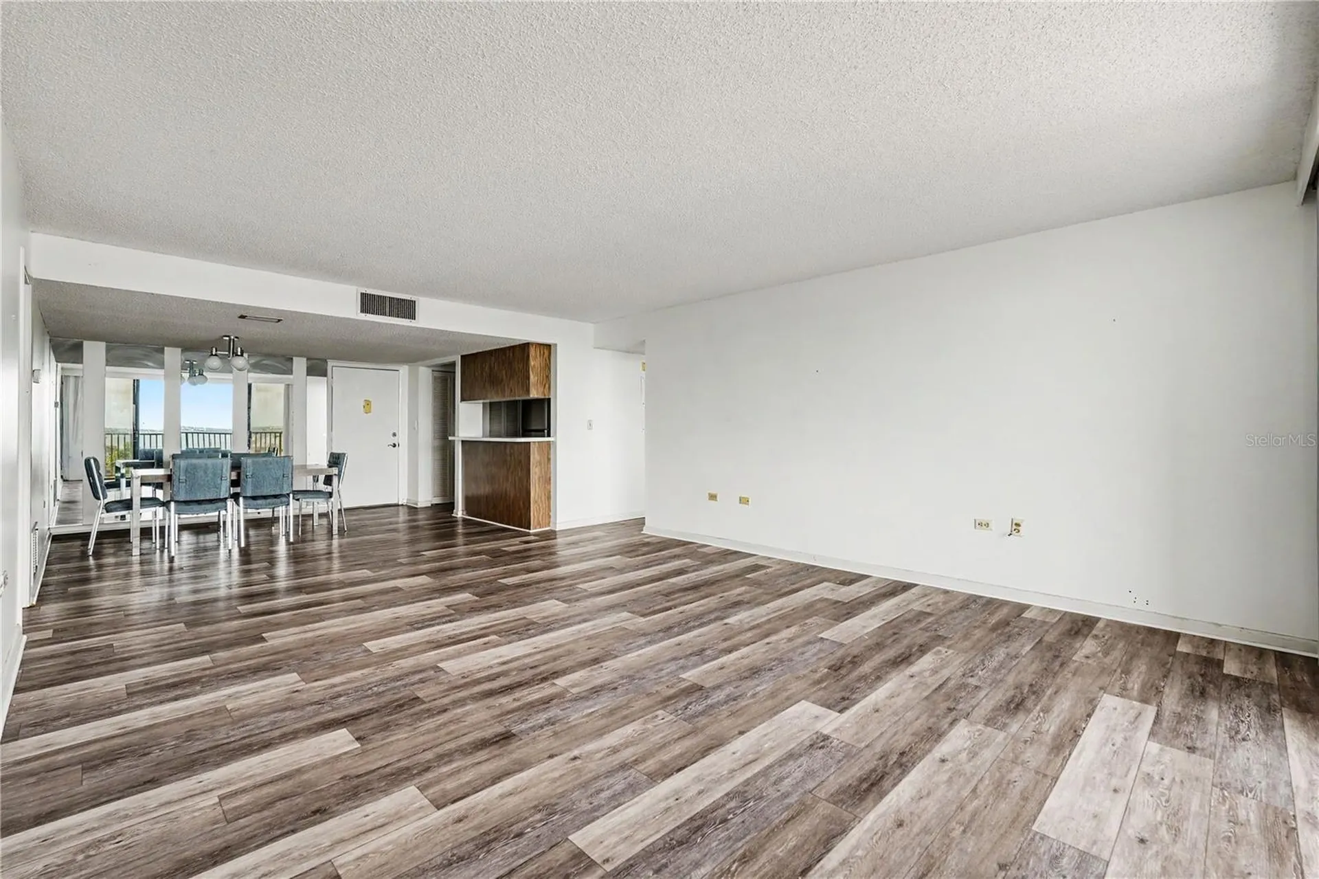 450 Treasure Island Causeway Treasure Island FL 33706