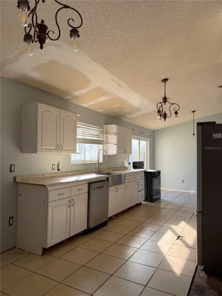 601 Sauders Road SE Palm Bay FL 32909