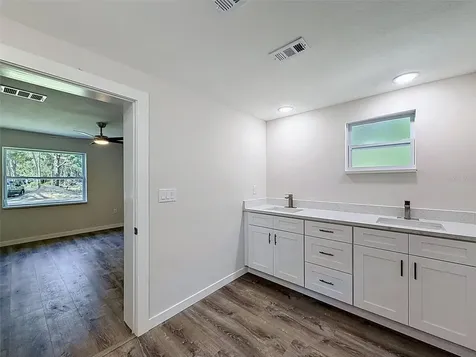 317 NE 13th Terrace Crystal River FL 34428