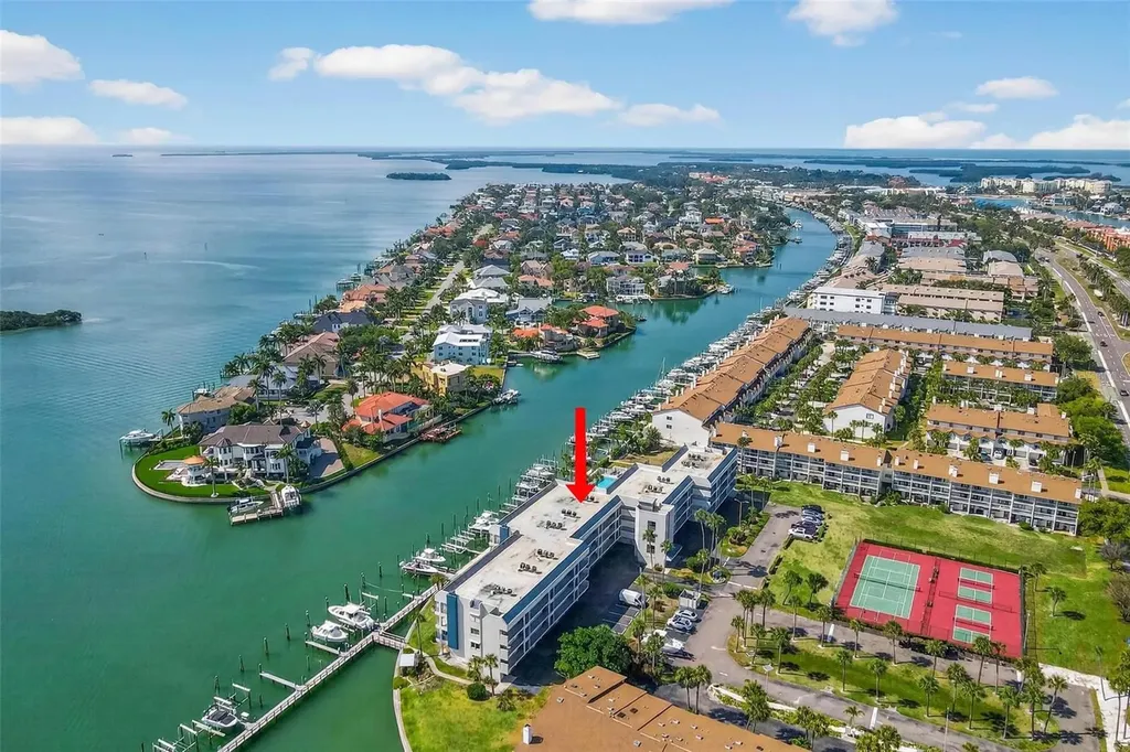 363 Pinellas Bayway S St Petersburg FL 33715