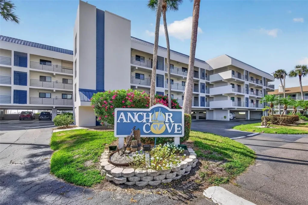 363 Pinellas Bayway S St Petersburg FL 33715