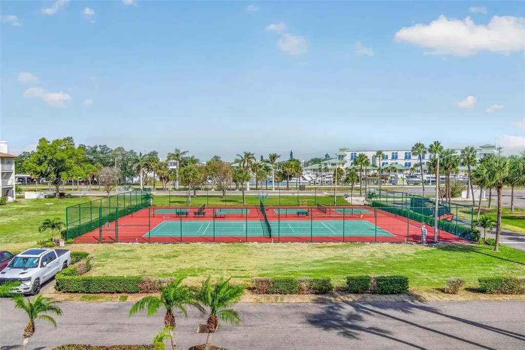 363 Pinellas Bayway S St Petersburg FL 33715