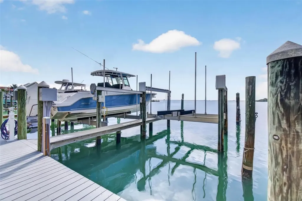 363 Pinellas Bayway S St Petersburg FL 33715