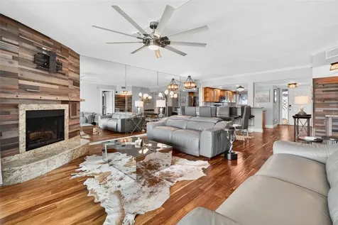 363 Pinellas Bayway S St Petersburg FL 33715