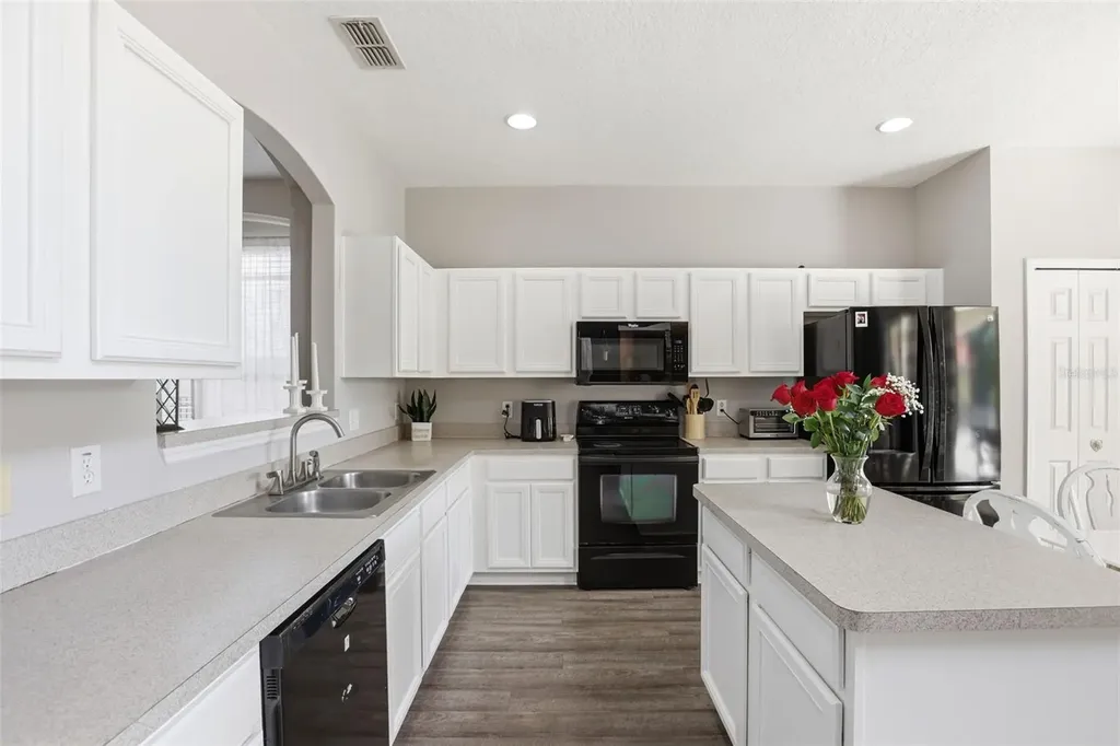 100 Rubino Drive Davenport FL 33837