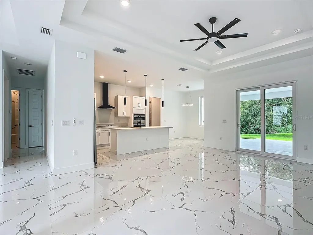 2105 Dorman Rock Place Plant City FL 33565