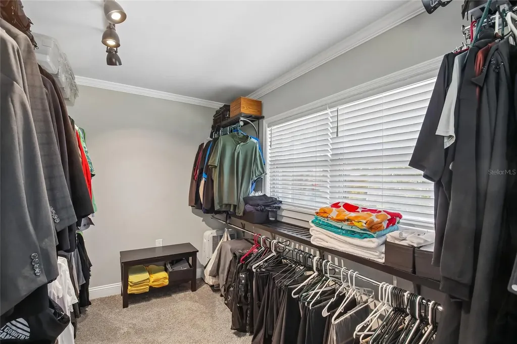 1872 Hunt Lane Clearwater FL 33764