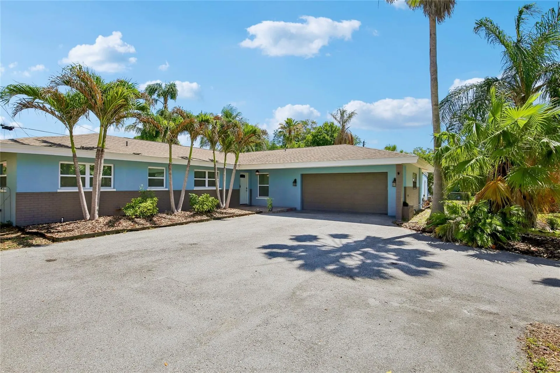 1872 Hunt Lane Clearwater FL 33764