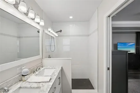 1872 Hunt Lane Clearwater FL 33764