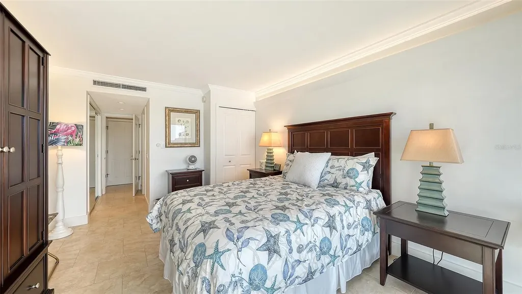5966 Midnight Pass Road Sarasota FL 34242