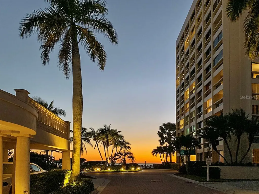 5966 Midnight Pass Road Sarasota FL 34242