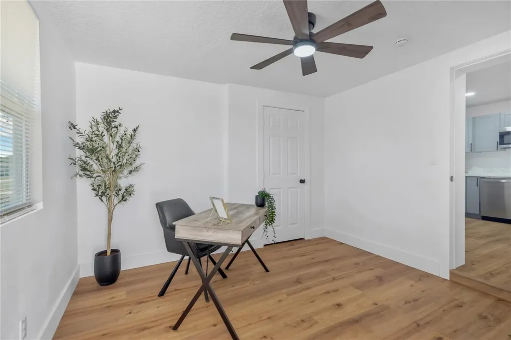 5052 Jasmine Circle St Petersburg FL 33714