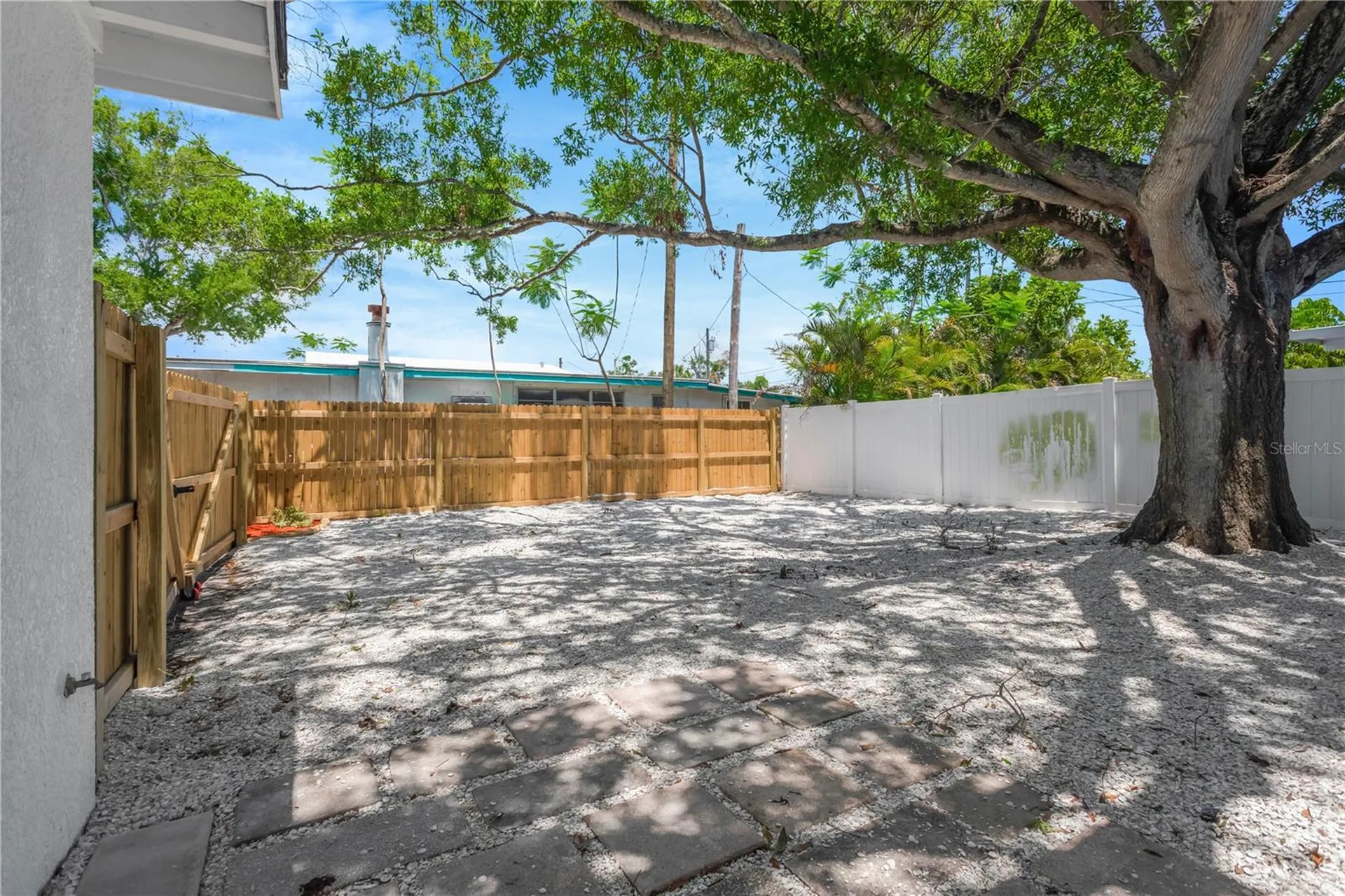 5052 Jasmine Circle St Petersburg FL 33714