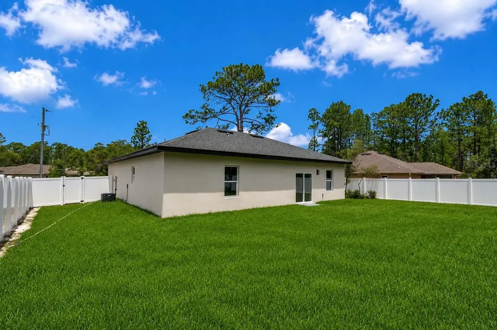 8753 N Raidin Drive Citrus Springs FL 34433