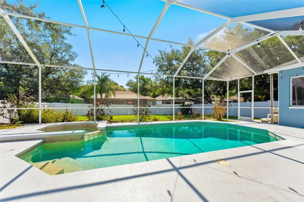 1115 Lumsden Trace Circle Valrico FL 33594