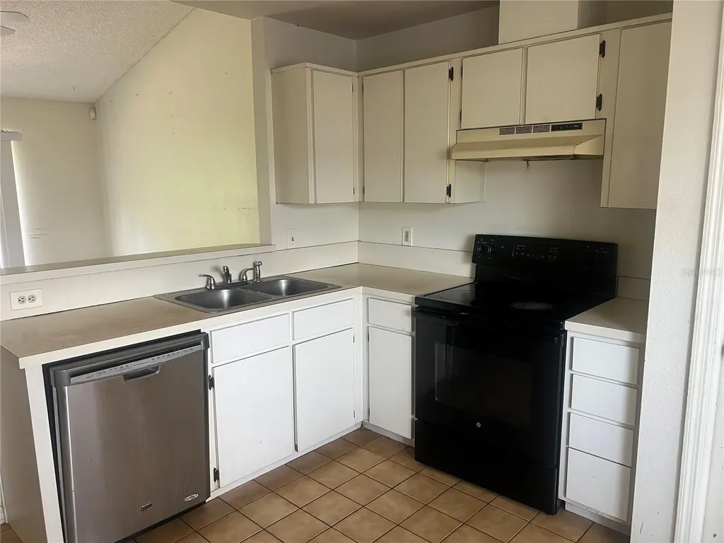 5415 Hyde Park Avenue Orlando FL 32808
