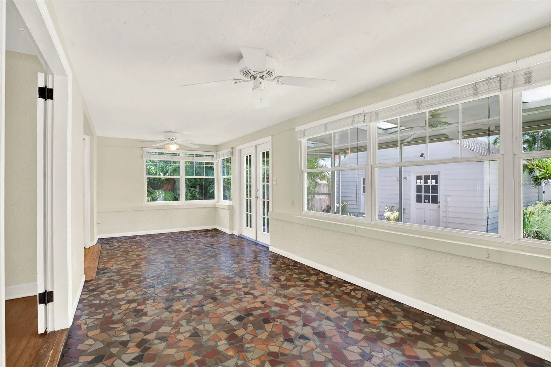156 21st Avenue NE St Petersburg FL 33704