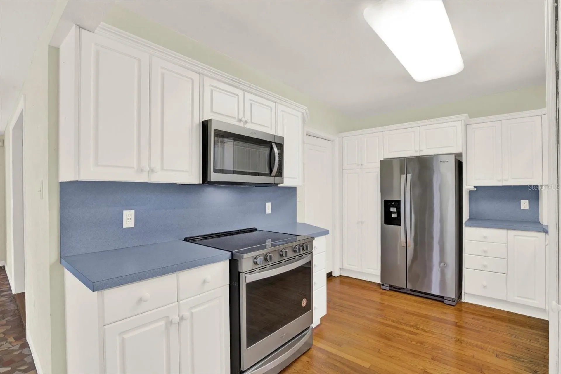 156 21st Avenue NE St Petersburg FL 33704