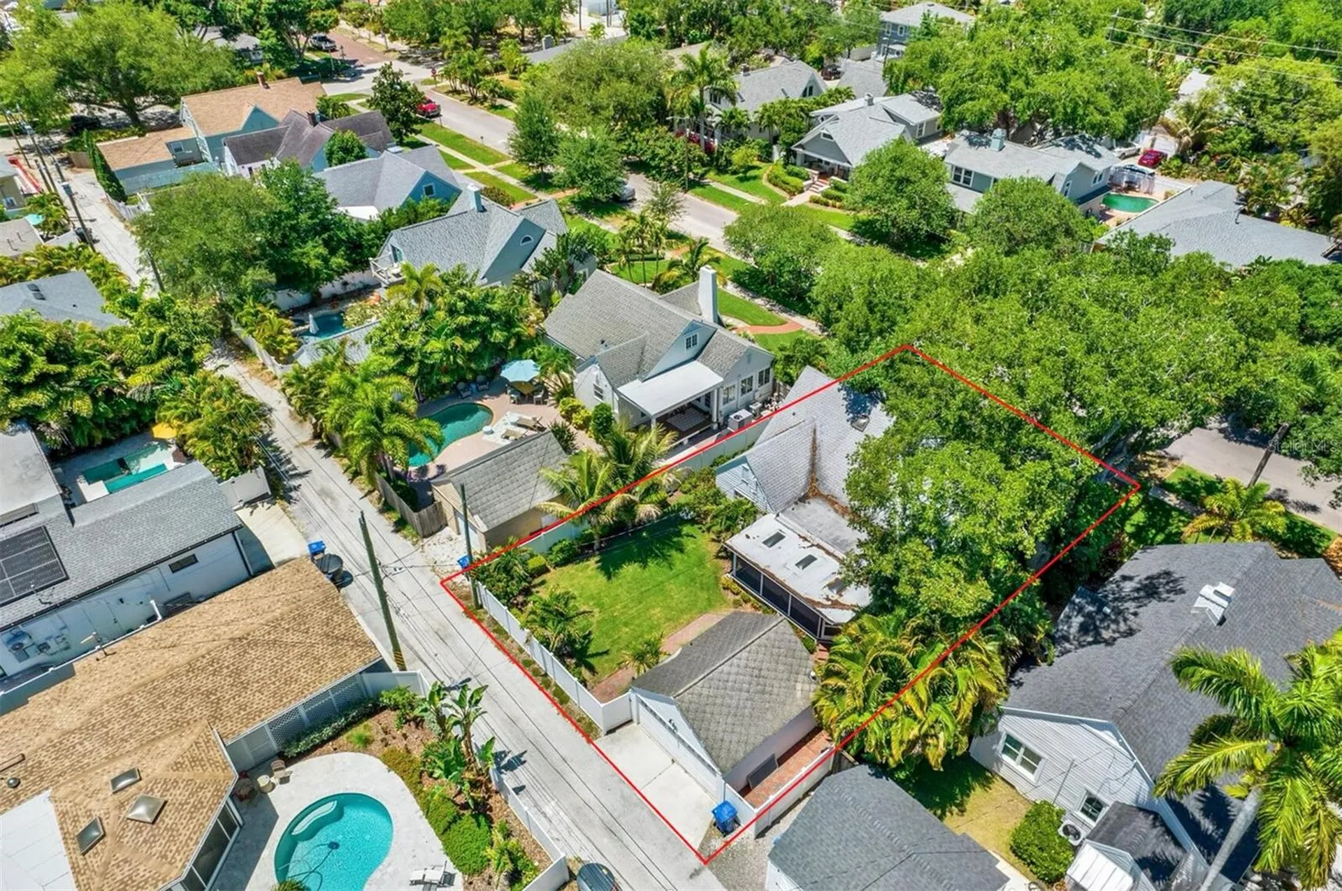 156 21st Avenue NE St Petersburg FL 33704