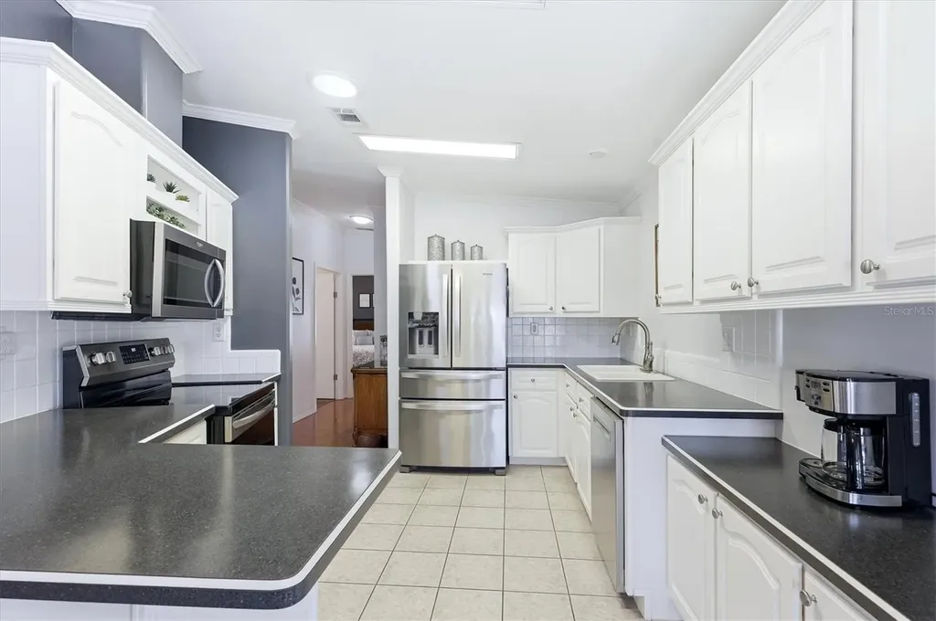 2108 Illinois Avenue Bradenton FL 34207