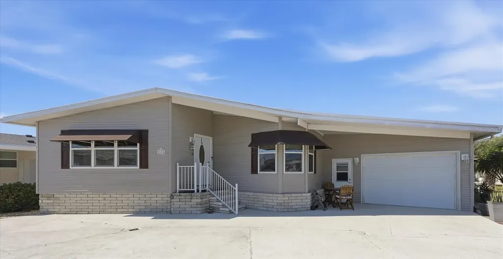 2108 Illinois Avenue Bradenton FL 34207