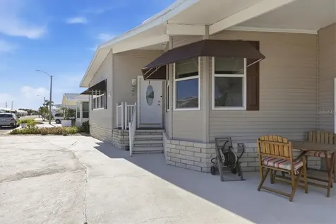 2108 Illinois Avenue Bradenton FL 34207