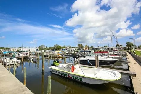 2108 Illinois Avenue Bradenton FL 34207