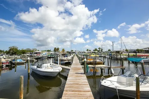 2108 Illinois Avenue Bradenton FL 34207