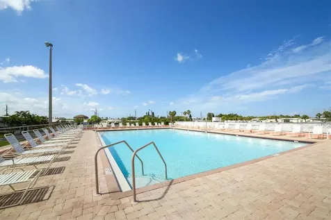 2108 Illinois Avenue Bradenton FL 34207