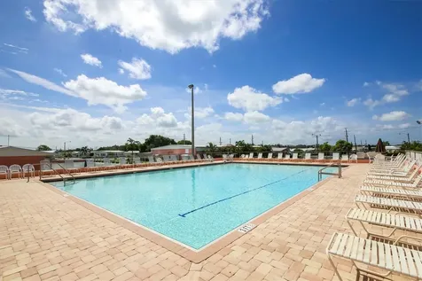 2108 Illinois Avenue Bradenton FL 34207