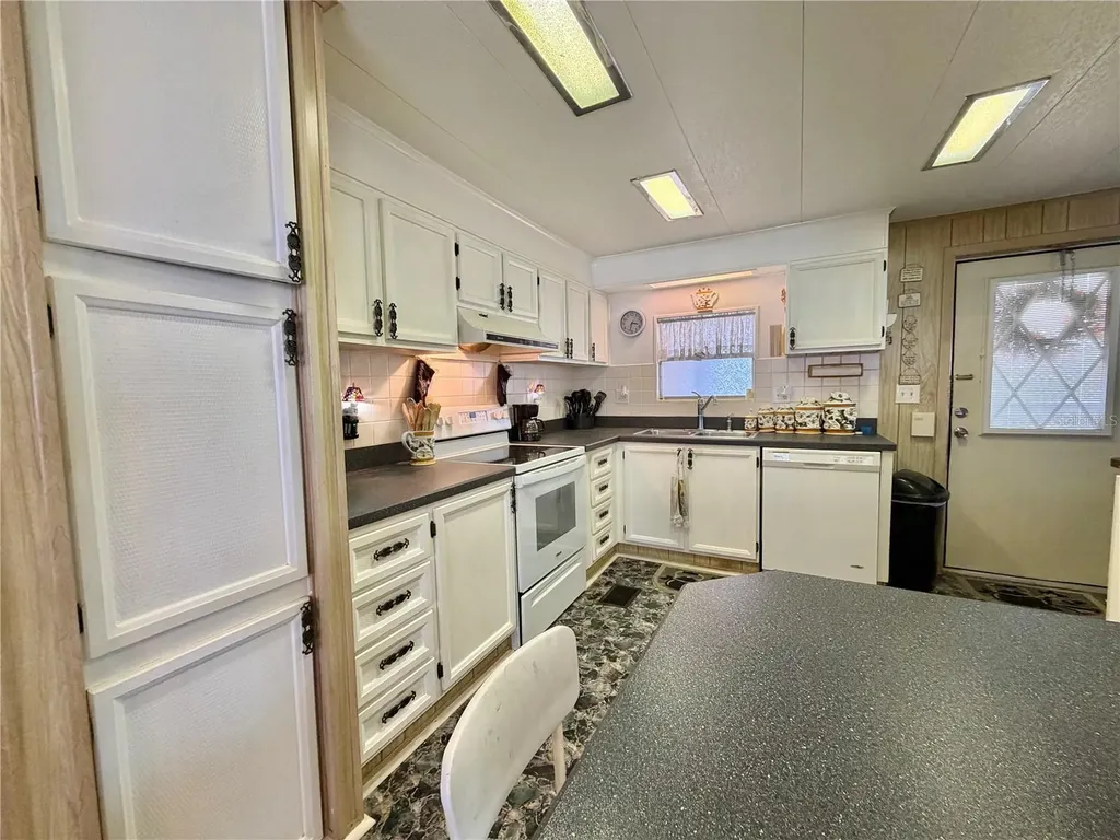100 Marigold Street Leesburg FL 34748