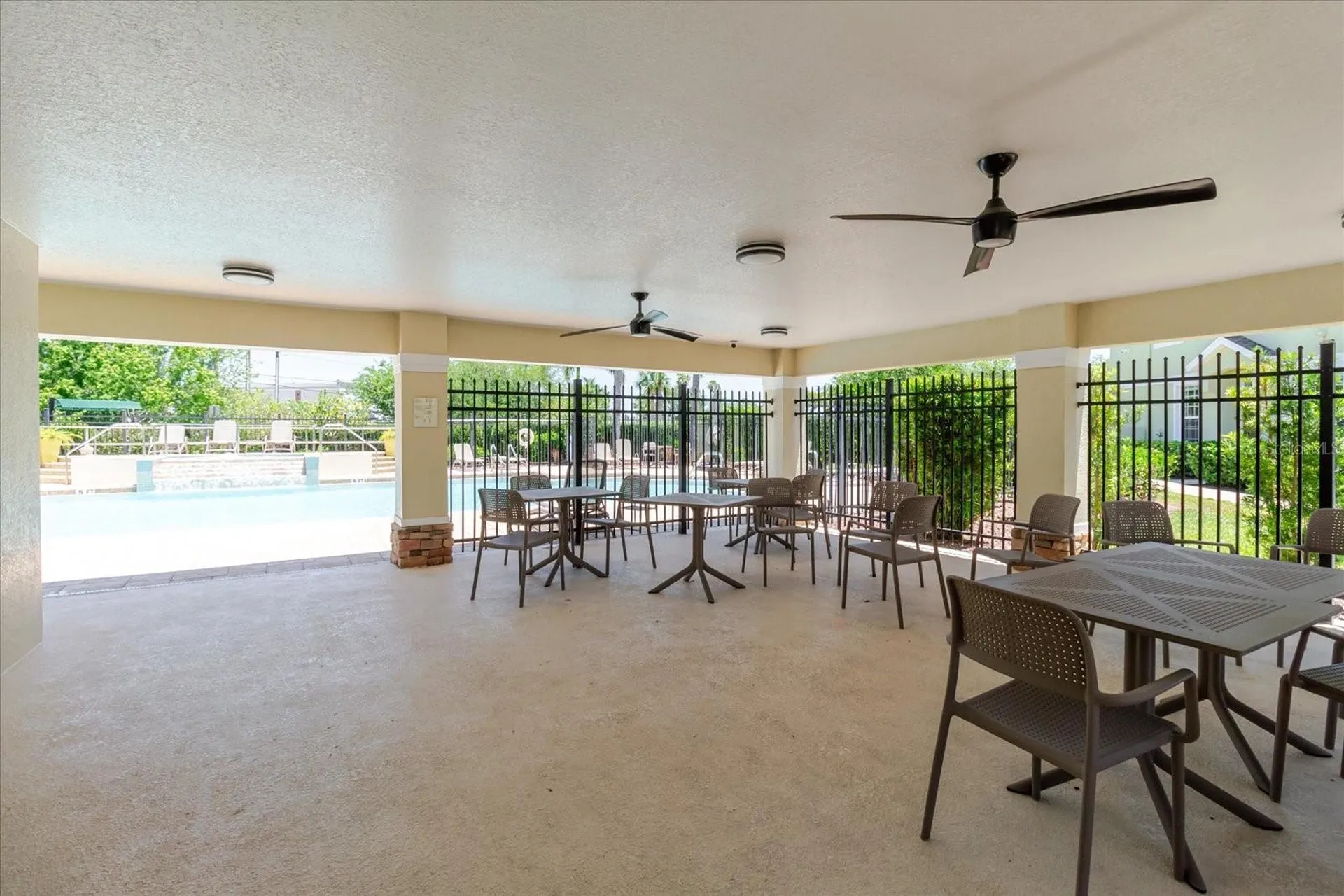 602 51st Avenue N St Petersburg FL 33703