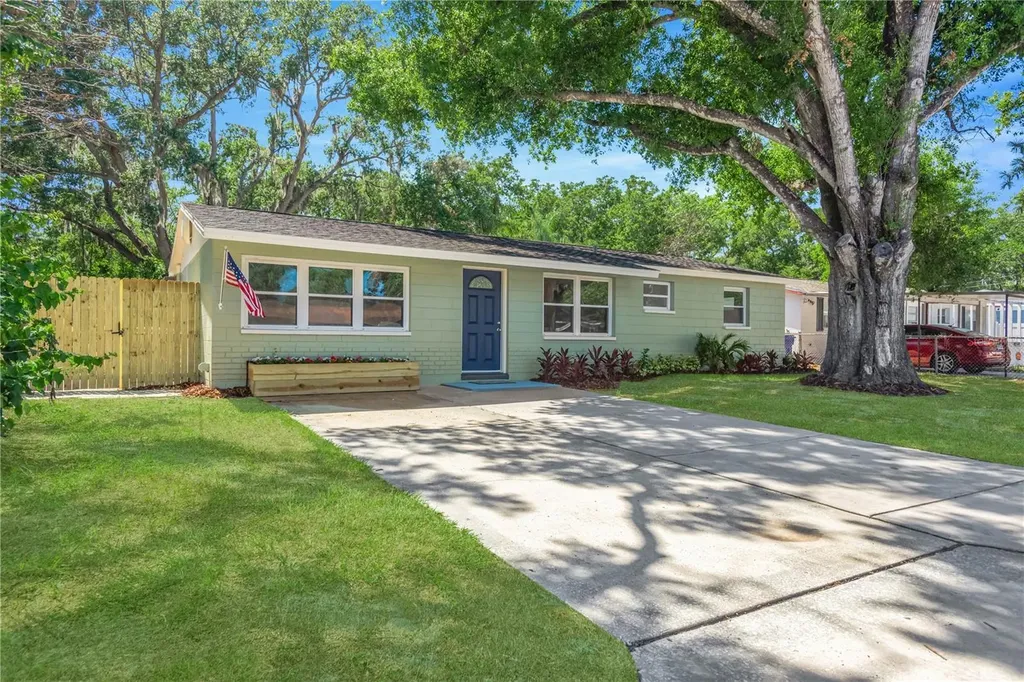 3820 Beechwood Boulevard Tampa FL 33619