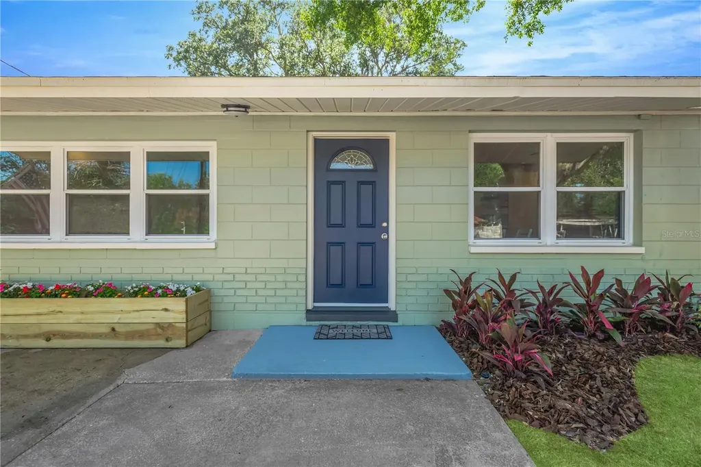 3820 Beechwood Boulevard Tampa FL 33619
