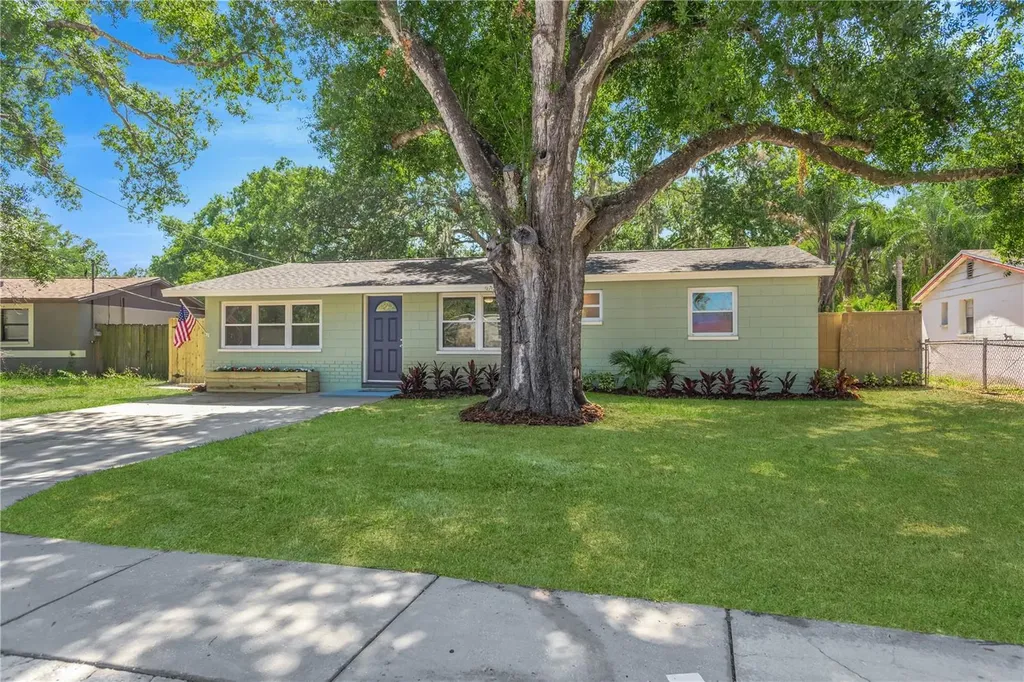 3820 Beechwood Boulevard Tampa FL 33619