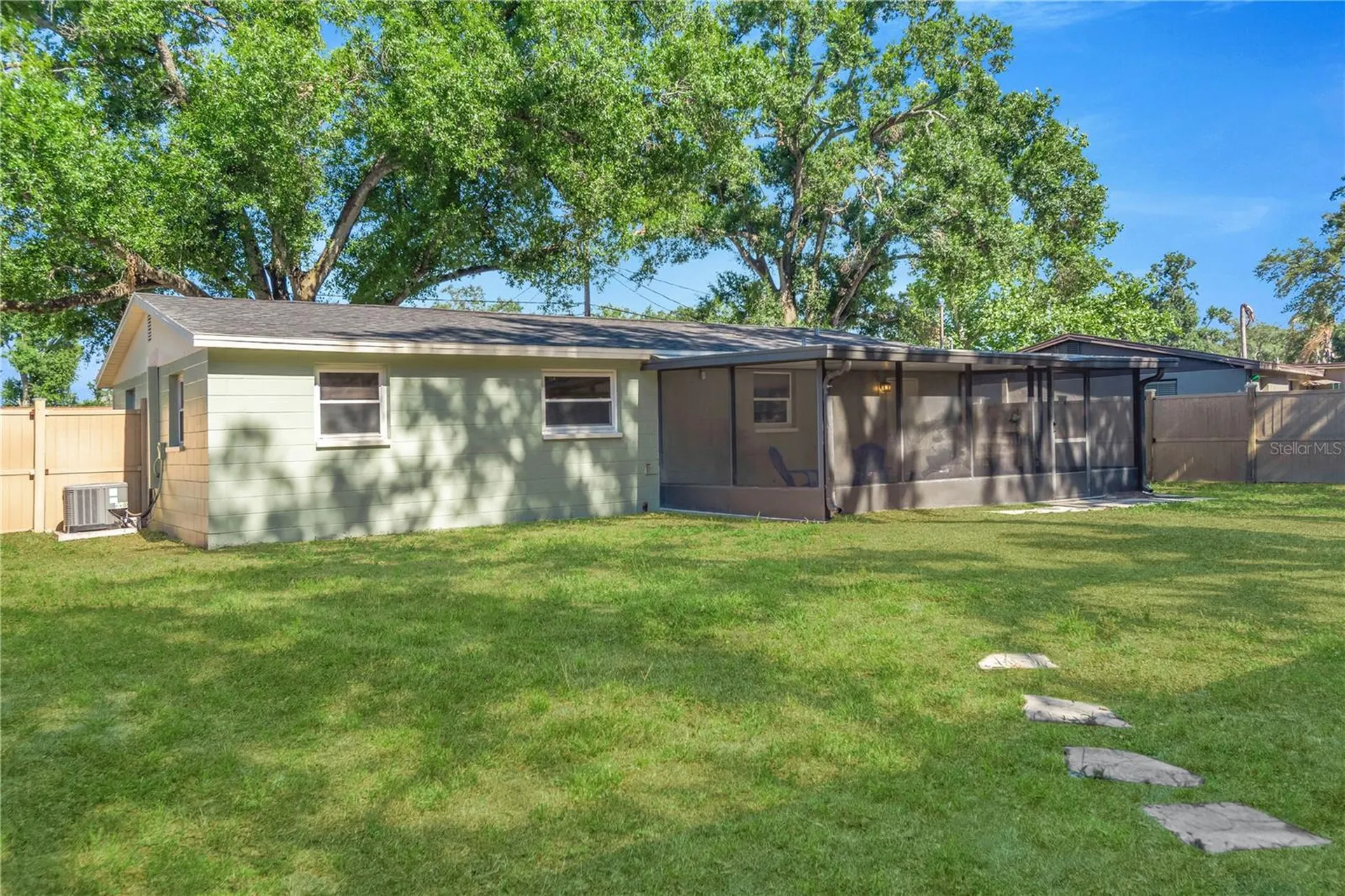 3820 Beechwood Boulevard Tampa FL 33619