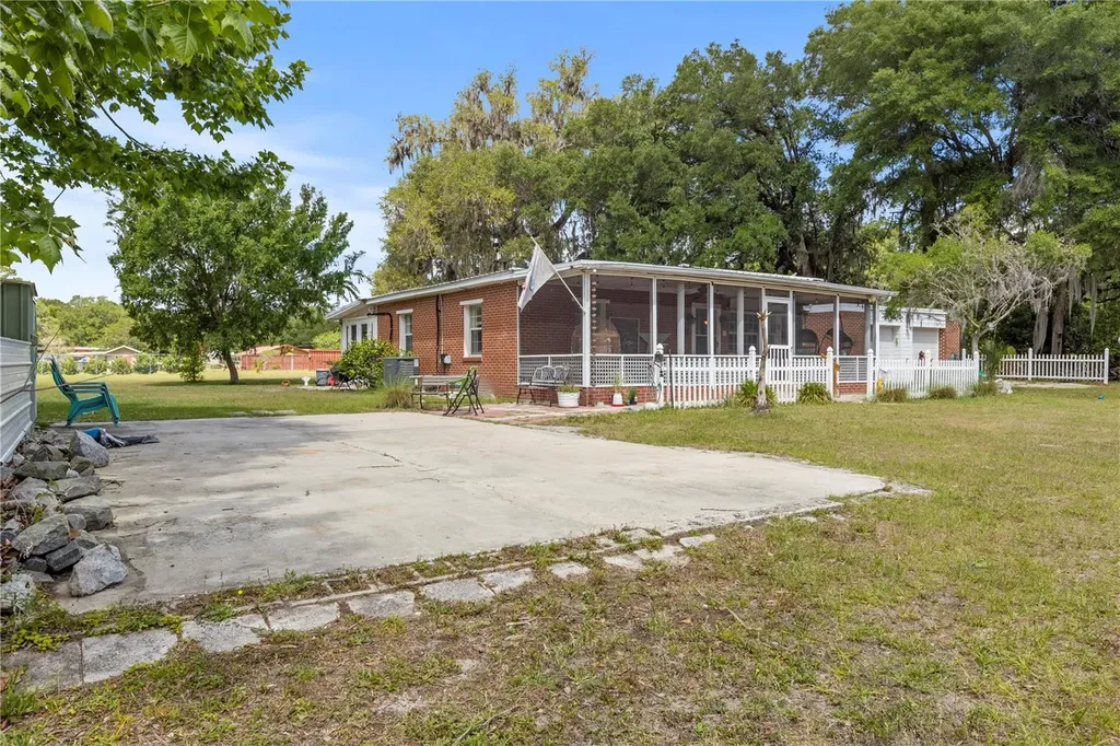 155 Roddy Road Palatka FL 32177