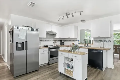 1609 Clearview Avenue Clearwater FL 33756