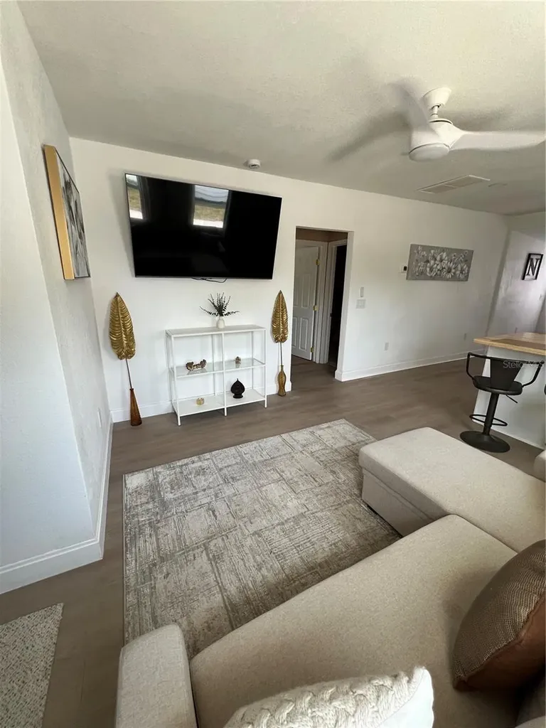 3859 9th Avenue S St Petersburg FL 33711