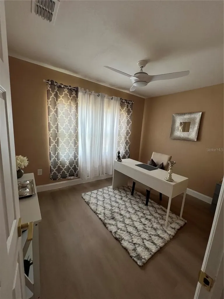 3859 9th Avenue S St Petersburg FL 33711
