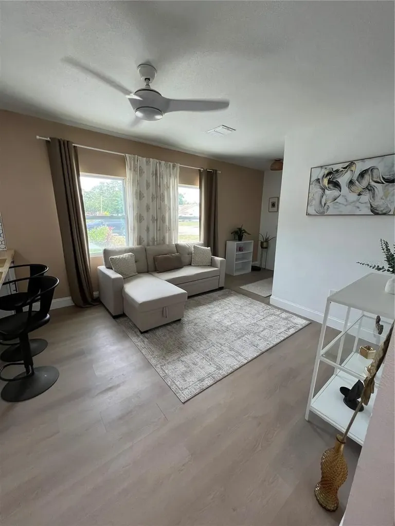 3859 9th Avenue S St Petersburg FL 33711