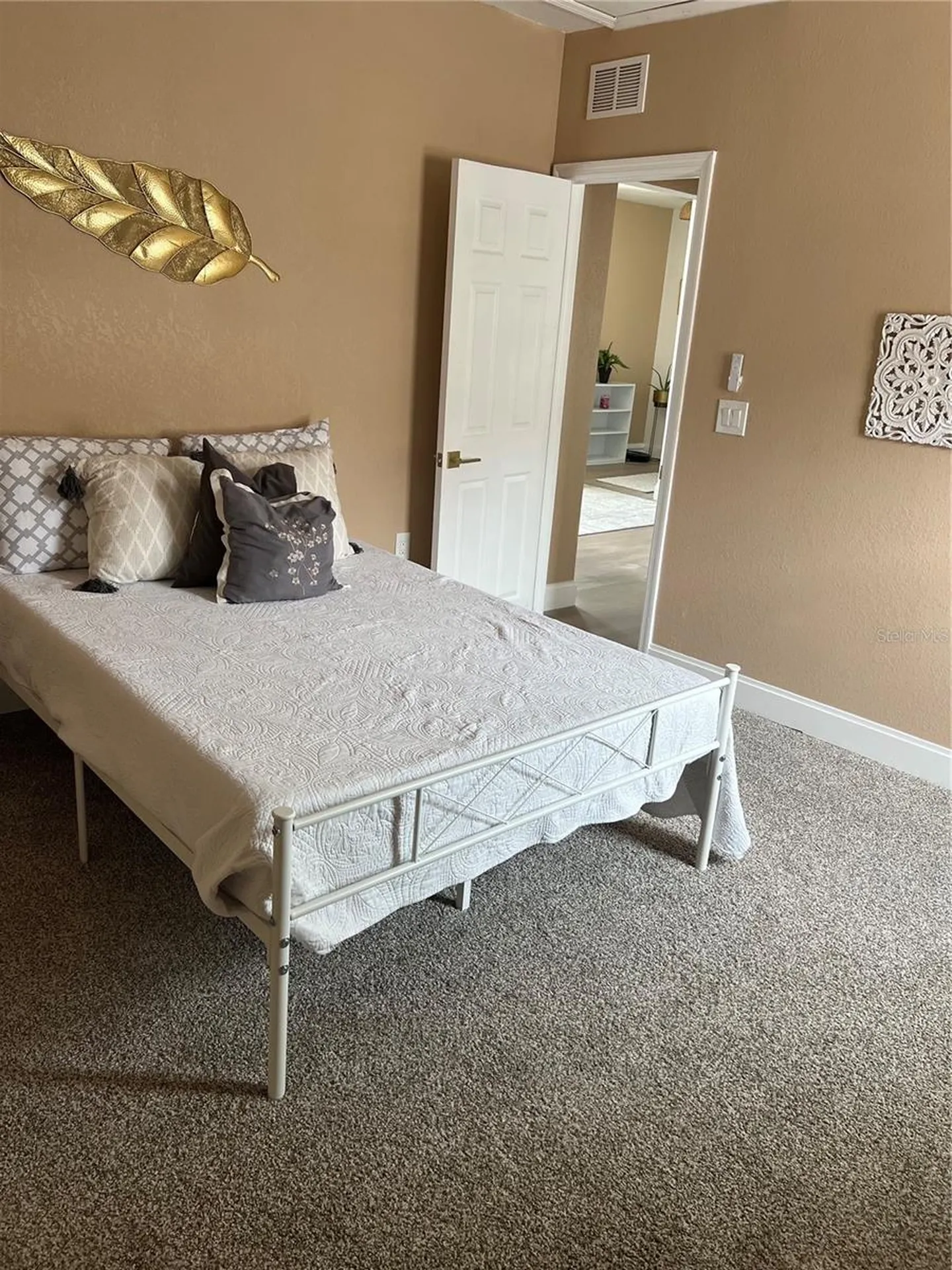 3859 9th Avenue S St Petersburg FL 33711