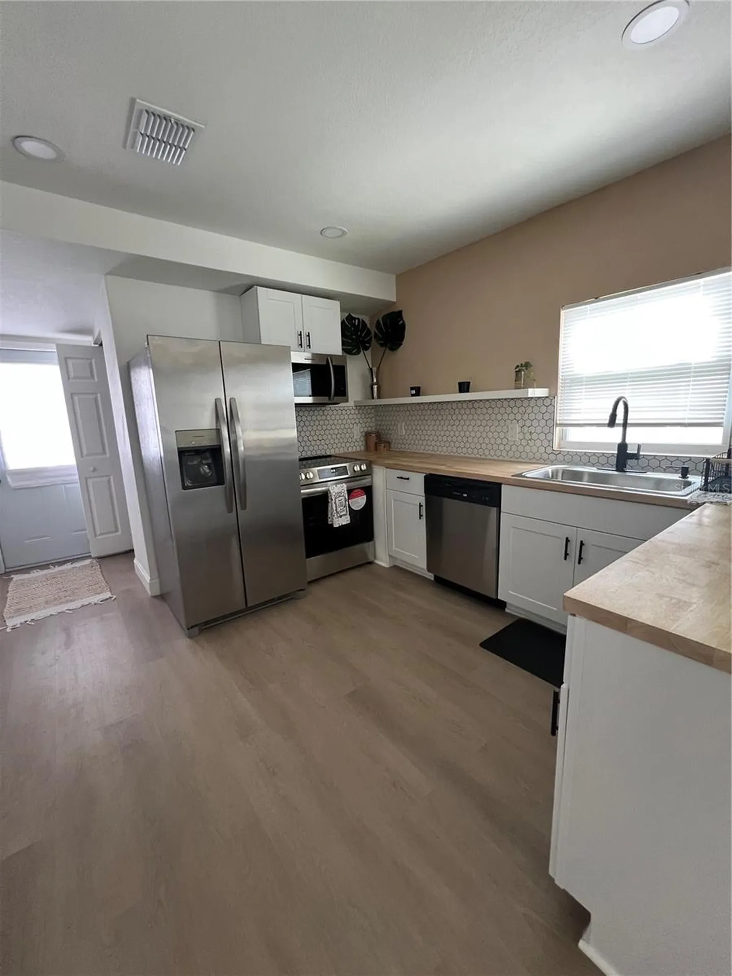 3859 9th Avenue S St Petersburg FL 33711