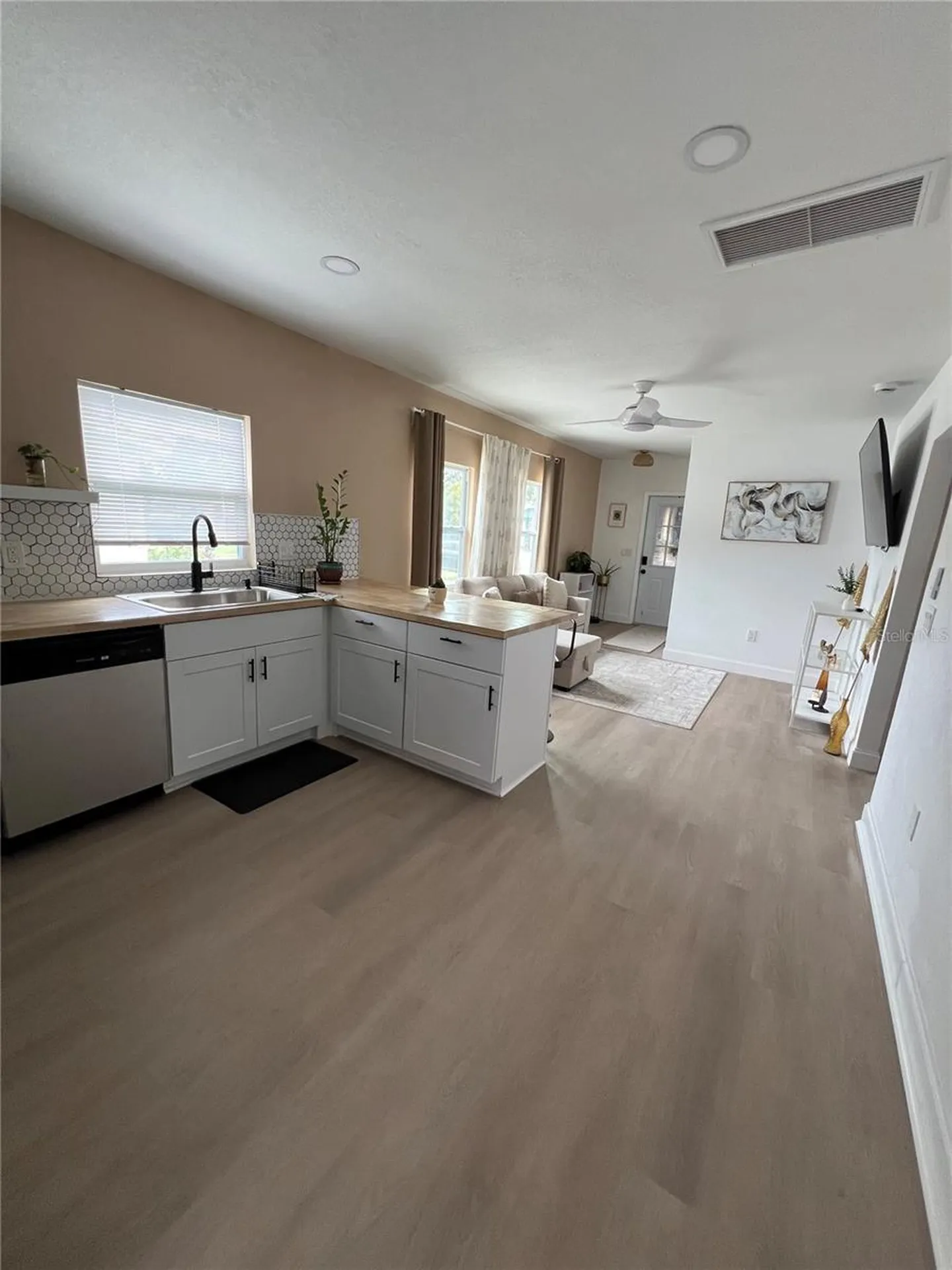 3859 9th Avenue S St Petersburg FL 33711